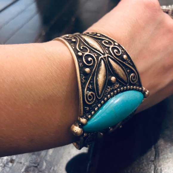 SOLD 🔥Turquoise Cuff Bracelet🔥 - Picture 4 of 6